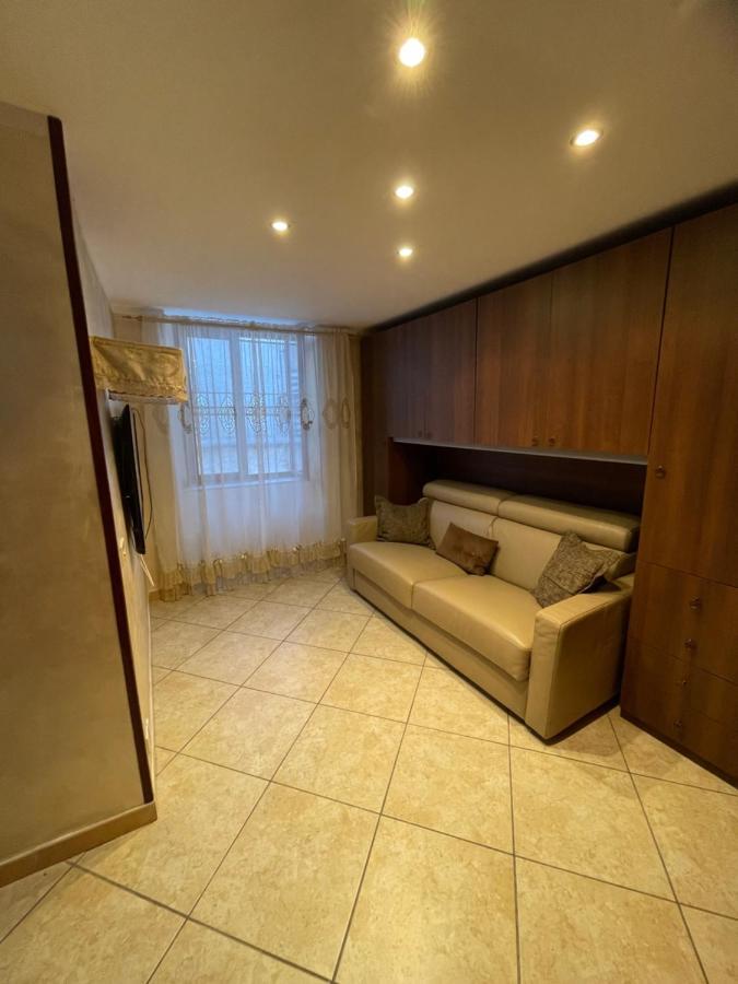 شقة Casa Di Nonna Bertina نابولي المظهر الخارجي الصورة